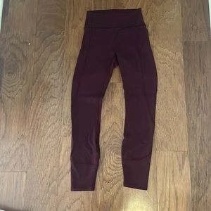 Maroon lululemon 25” leggings